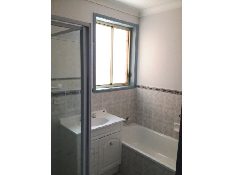 2 Kay Close, Dunlop ACT 2615