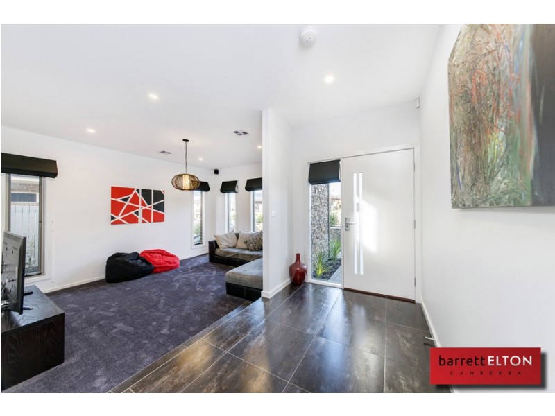 6 Benalla Street, Crace ACT 2911