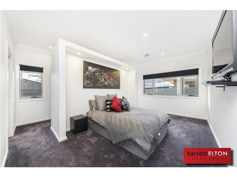 6 Benalla Street, Crace ACT 2911