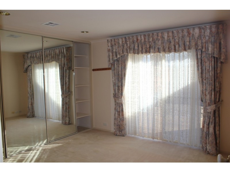 1/80 Bellchambers Crescent, Banks ACT 2906