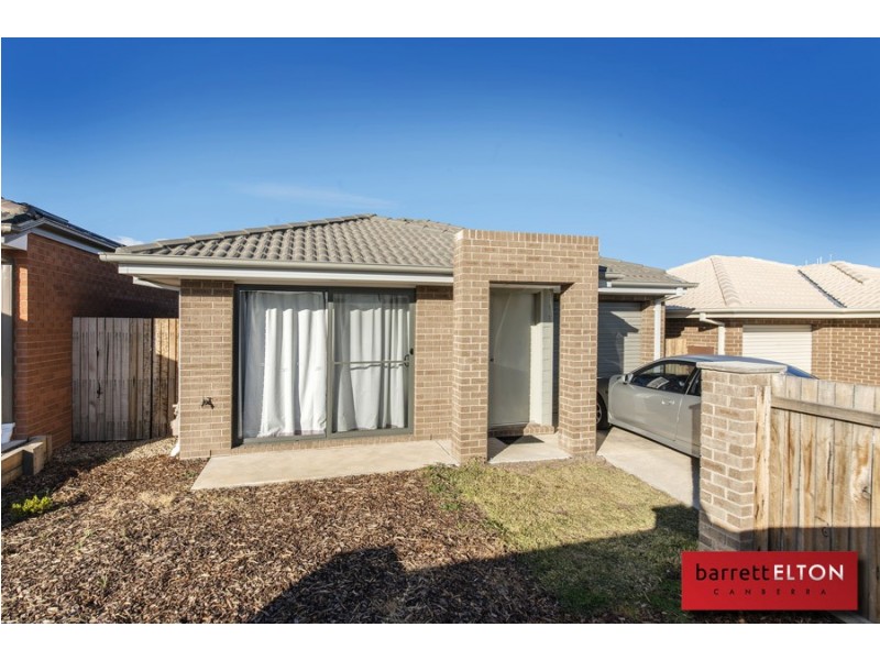 166 Macfarlane Burnet Avenue, Macgregor ACT 2615