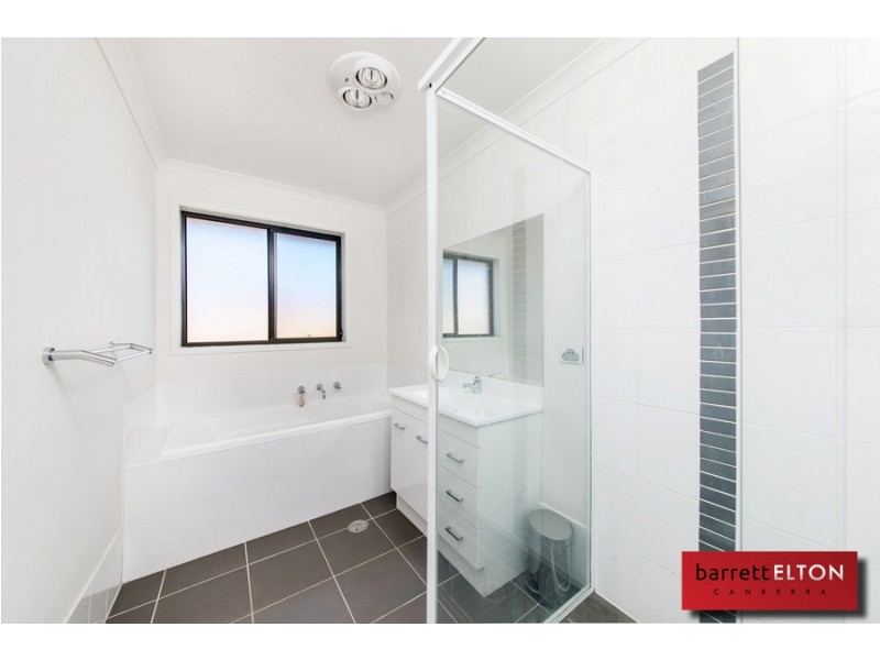 166 Macfarlane Burnet Avenue, Macgregor ACT 2615