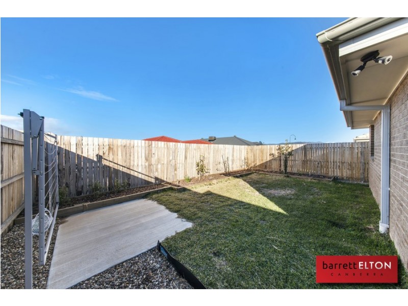166 Macfarlane Burnet Avenue, Macgregor ACT 2615