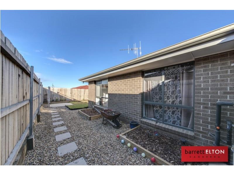 166 Macfarlane Burnet Avenue, Macgregor ACT 2615