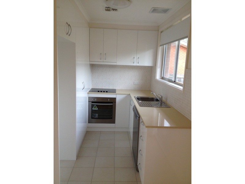 8 Scobie Place, Holt ACT 2615