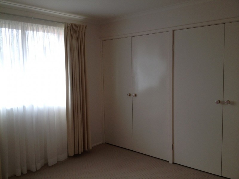 8 Scobie Place, Holt ACT 2615