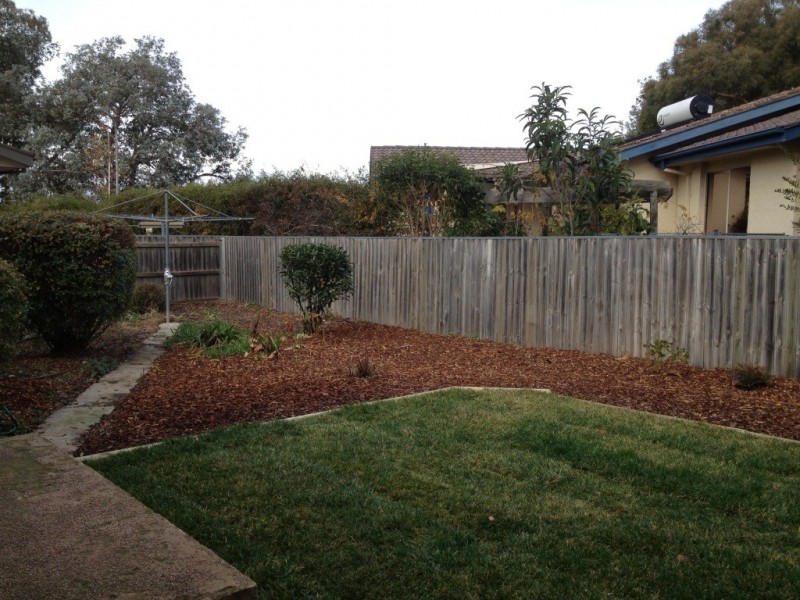 8 Scobie Place, Holt ACT 2615