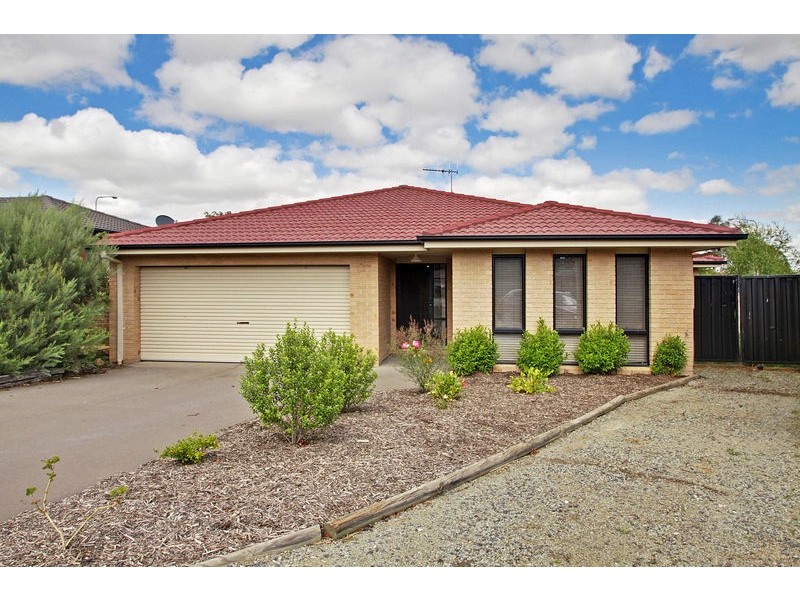 12 Lovely Close, Dunlop ACT 2615