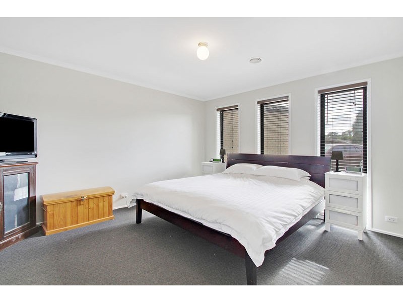 12 Lovely Close, Dunlop ACT 2615