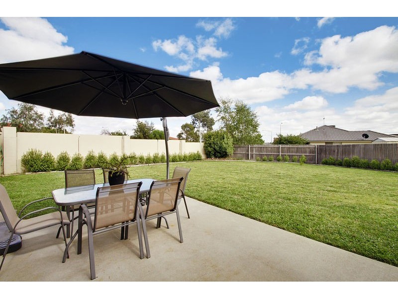 12 Lovely Close, Dunlop ACT 2615