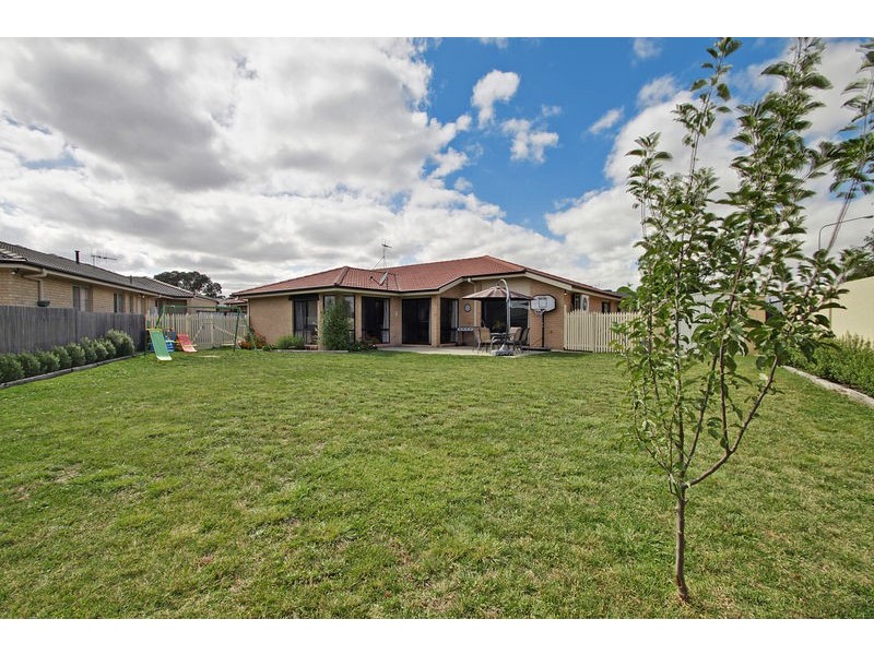 12 Lovely Close, Dunlop ACT 2615