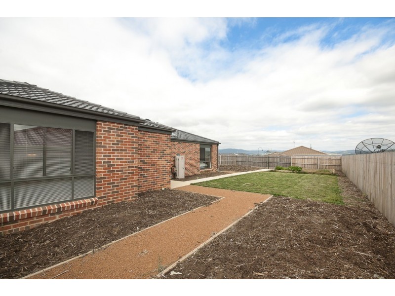 55 Macfarlane Burnett Avenue, Macgregor ACT 2615