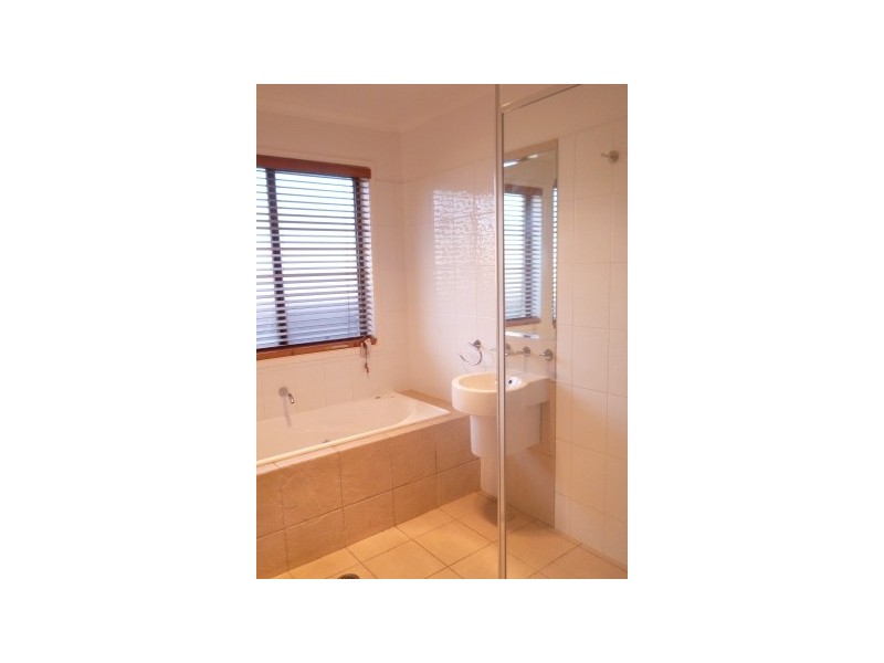 32 Polwarth Street, Dunlop ACT 2615