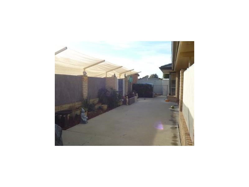 32 Polwarth Street, Dunlop ACT 2615