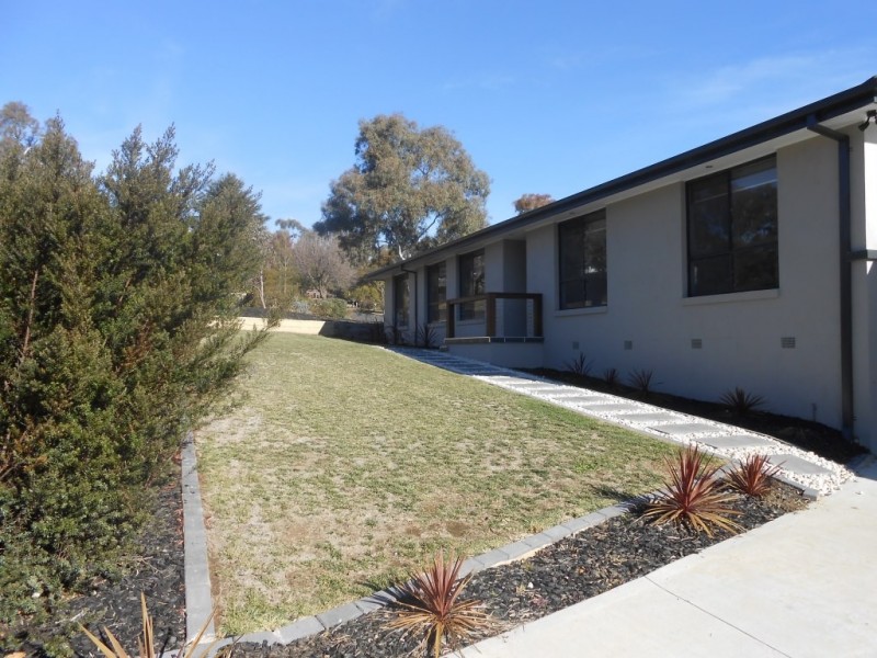 1 Moir Place, Fraser ACT 2615
