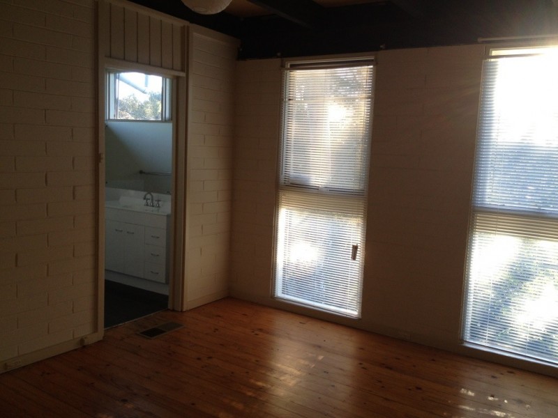 11 Gidabal Street, Aranda ACT 2614