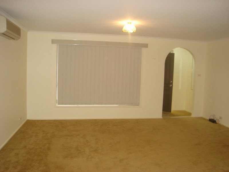 70 Degraves Crescent, Wanniassa ACT 2903