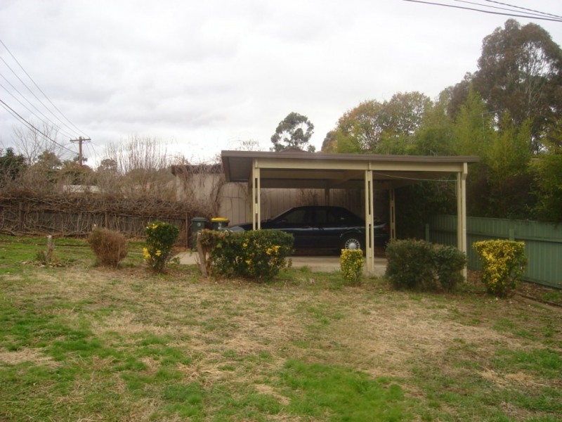 70 Degraves Crescent, Wanniassa ACT 2903
