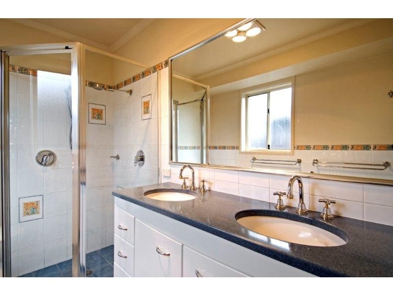 18 Ikara Close, Dunlop ACT 2615