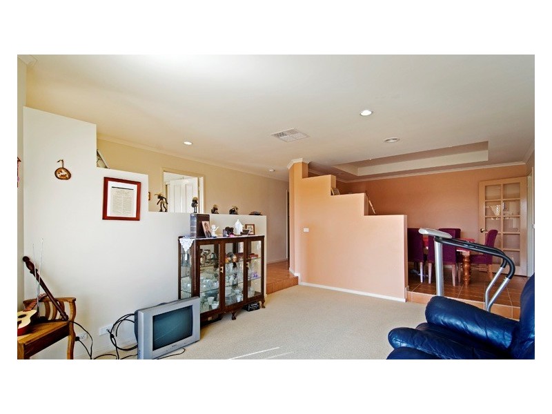 18 Ikara Close, Dunlop ACT 2615