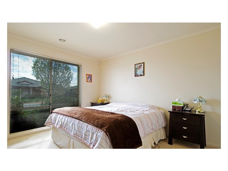 18 Ikara Close, Dunlop ACT 2615