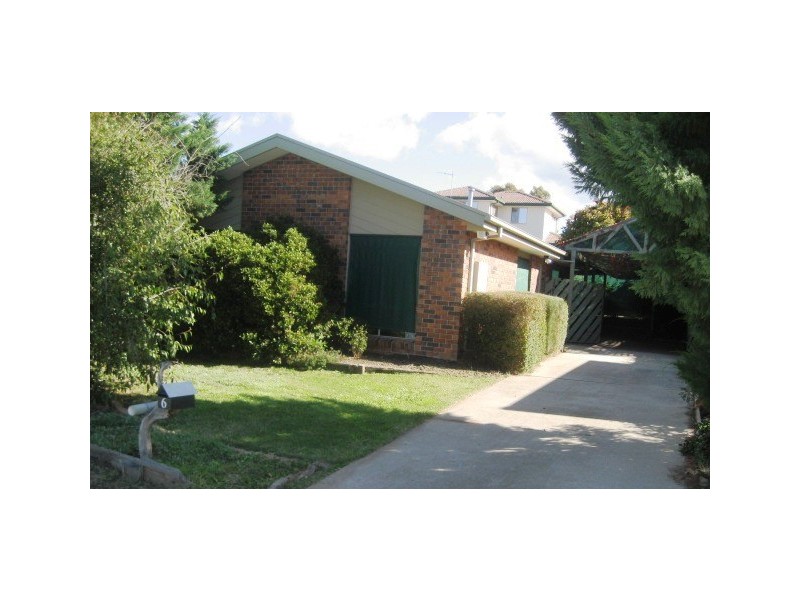 6 Leonard Close, Dunlop ACT 2615