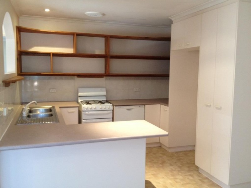 6 Leonard Close, Dunlop ACT 2615