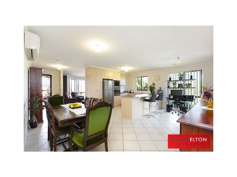 6 Fairlight Street, Dunlop ACT 2615