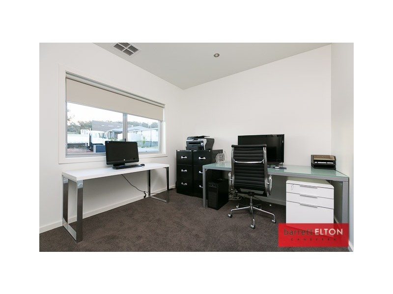6 Kevin Curtis Crescent, Casey ACT 2913