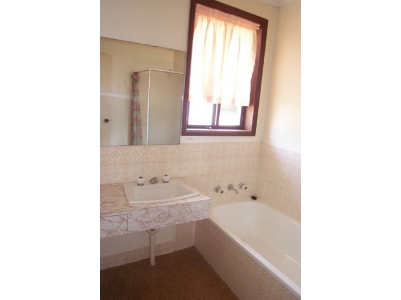 353 Southern Cross Drive, Holt ACT 2615