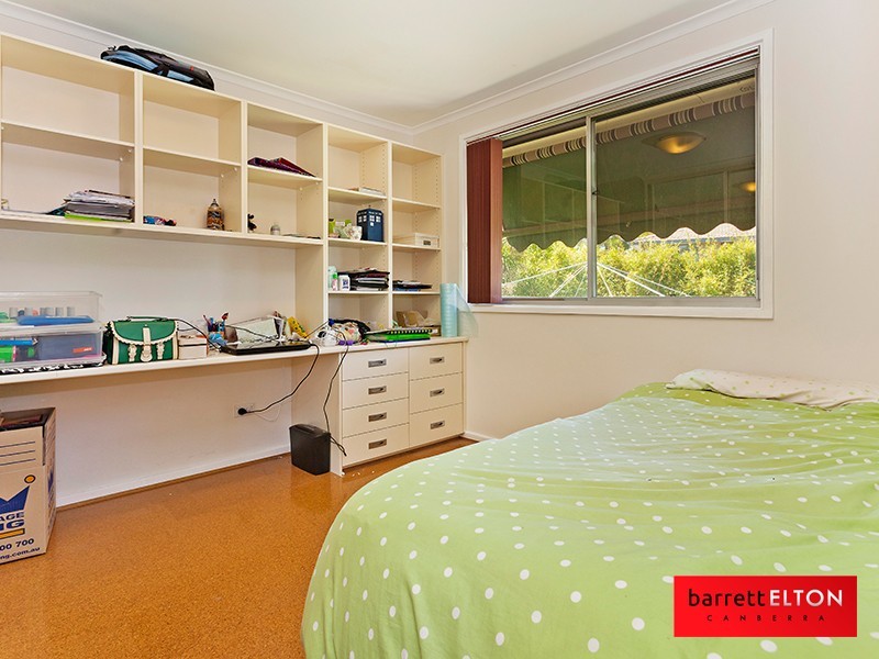 17 Phoenix Place, Giralang ACT 2617