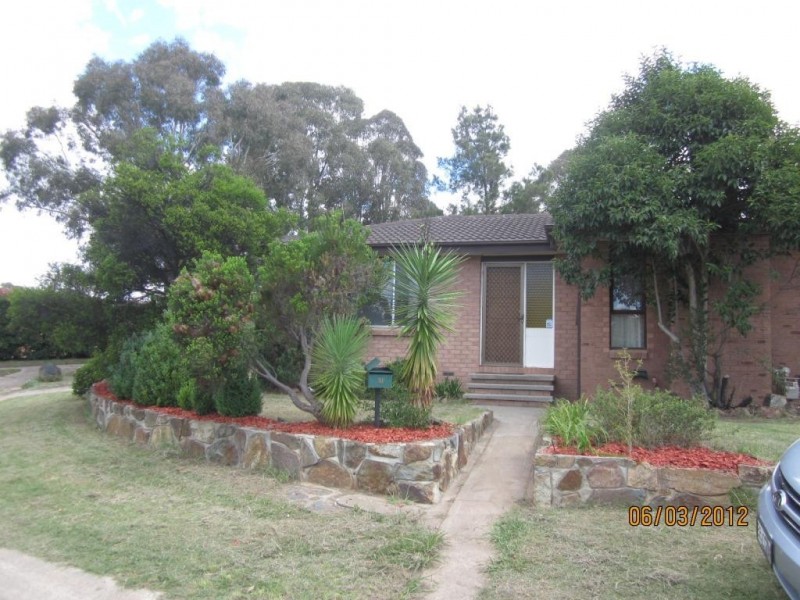 10 Forsyth Place, Charnwood ACT 2615