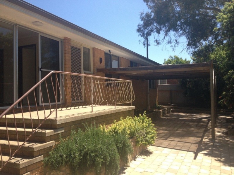 352 Southern Cross Drive, Macgregor ACT 2615