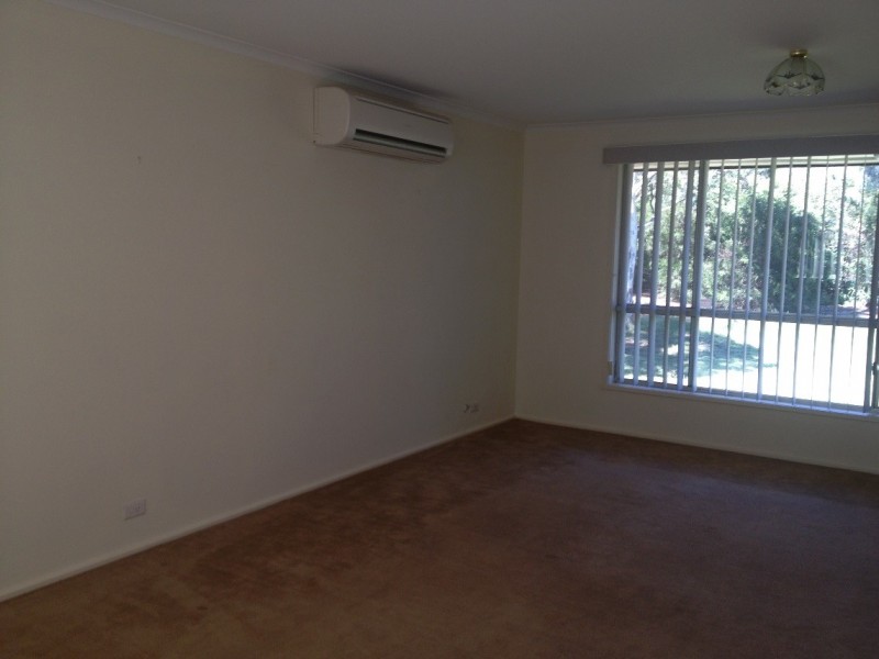 70 Degraves Crescent, Wanniassa ACT 2903