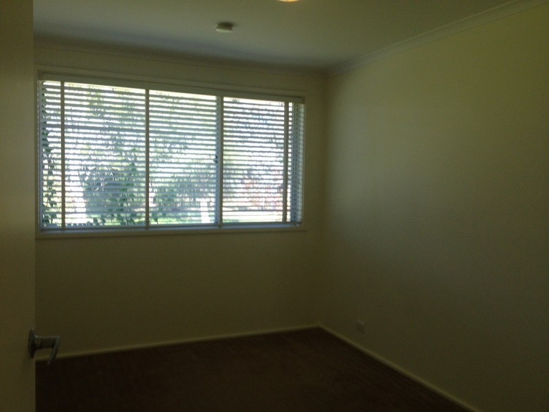 70 Degraves Crescent, Wanniassa ACT 2903