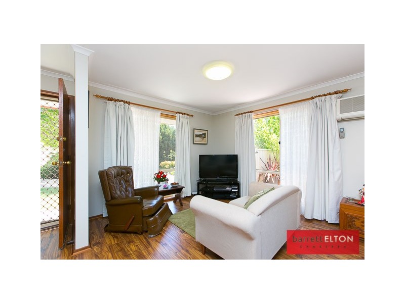 16 Kilburn Close, Dunlop ACT 2615