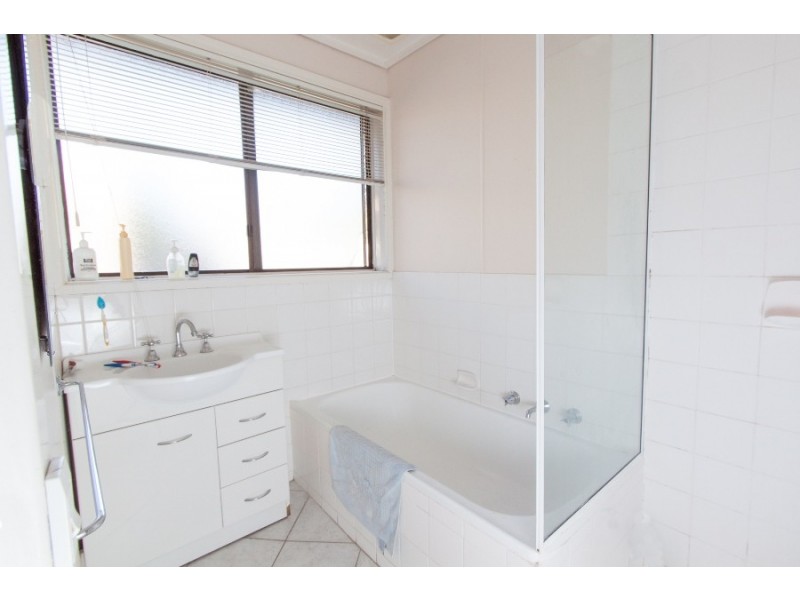 5 Carss Place, Charnwood ACT 2615