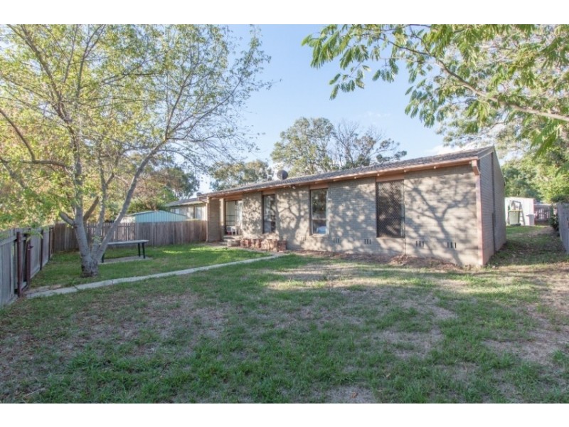 5 Carss Place, Charnwood ACT 2615