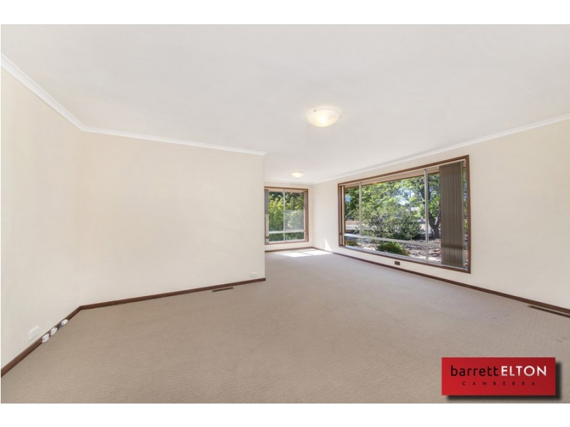 352 Southern Cross Drive, Macgregor ACT 2615