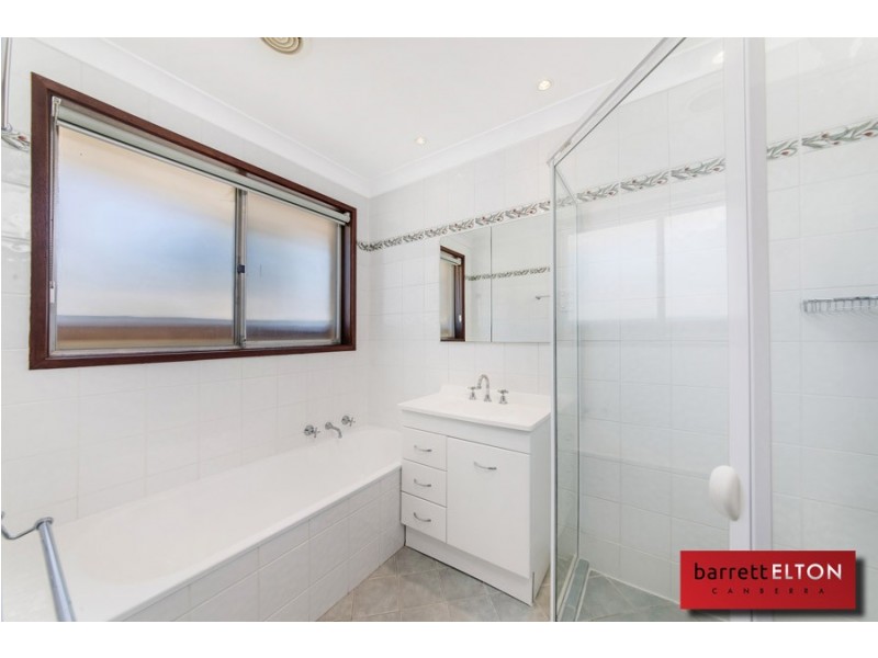352 Southern Cross Drive, Macgregor ACT 2615
