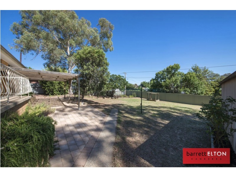 352 Southern Cross Drive, Macgregor ACT 2615