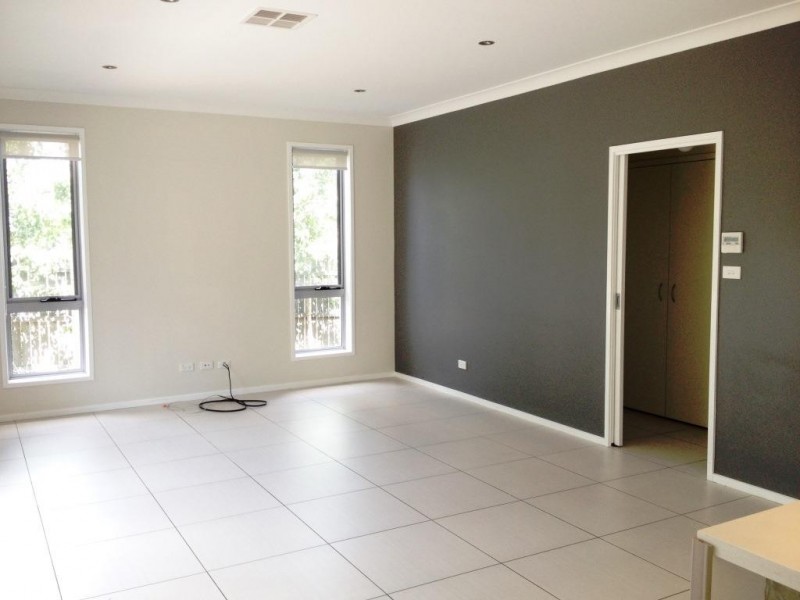 28 Loma Rudduck Street, Forde ACT 2914