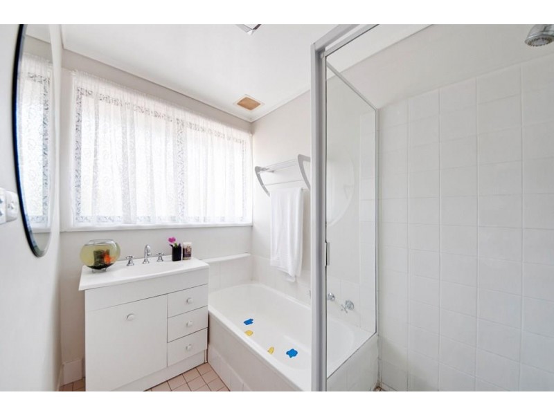 2 Rumker Place, Charnwood ACT 2615