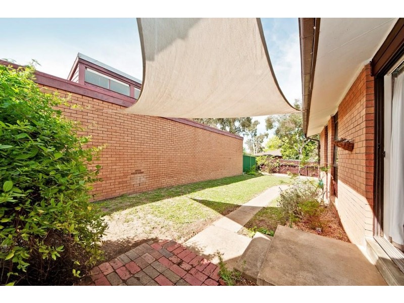 2 Rumker Place, Charnwood ACT 2615