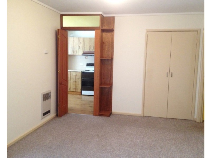 2 Dangar Place, Charnwood ACT 2615