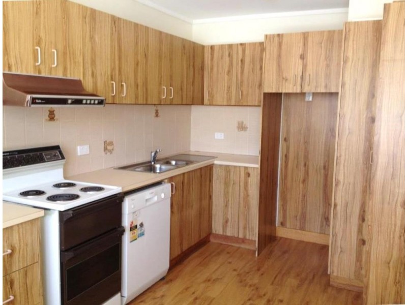 2 Dangar Place, Charnwood ACT 2615