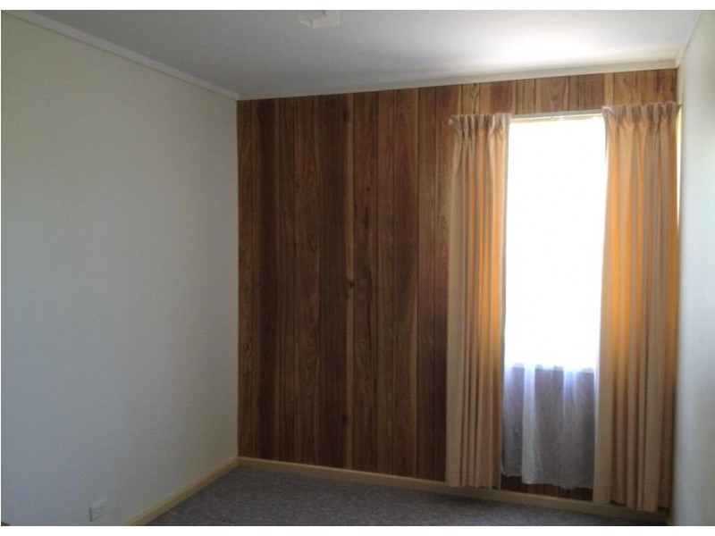 2 Dangar Place, Charnwood ACT 2615