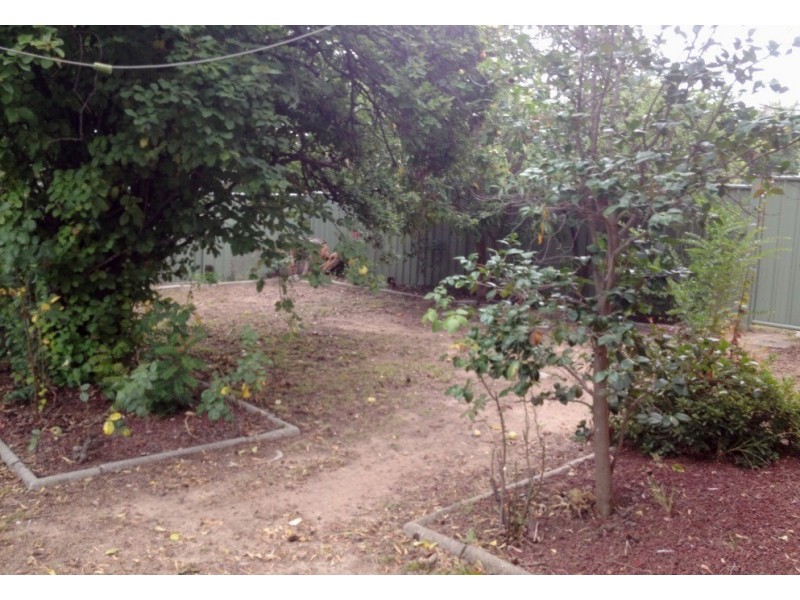 2 Dangar Place, Charnwood ACT 2615