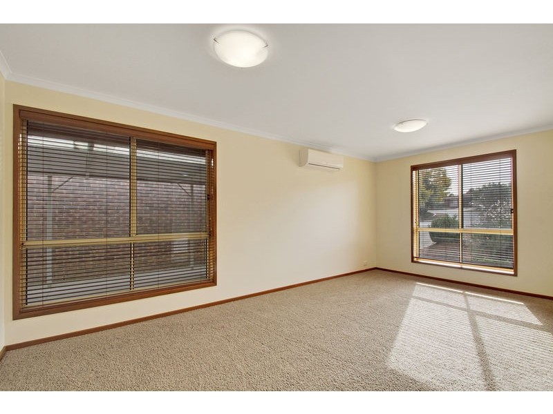 45 Evelyn Owen Crescent, Dunlop ACT 2615