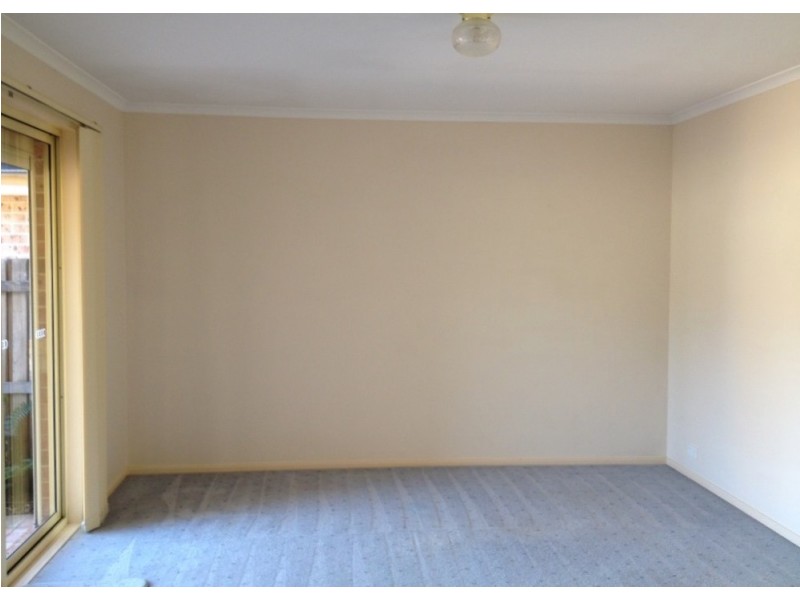 2/26 Jonsson Court, Dunlop ACT 2615